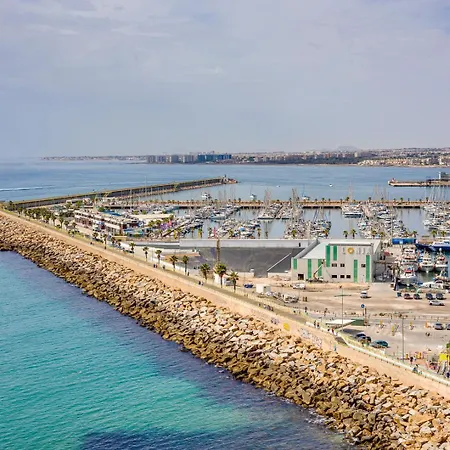 Rincon Junto Al Mar